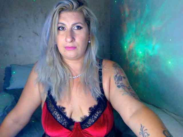 LilithGreen webcam