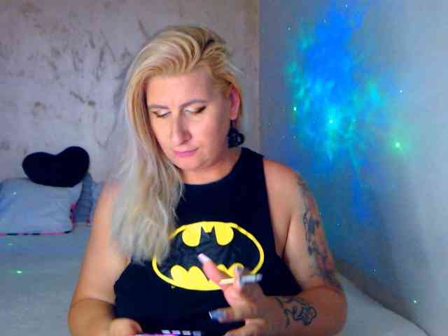 LilithGreen webcam