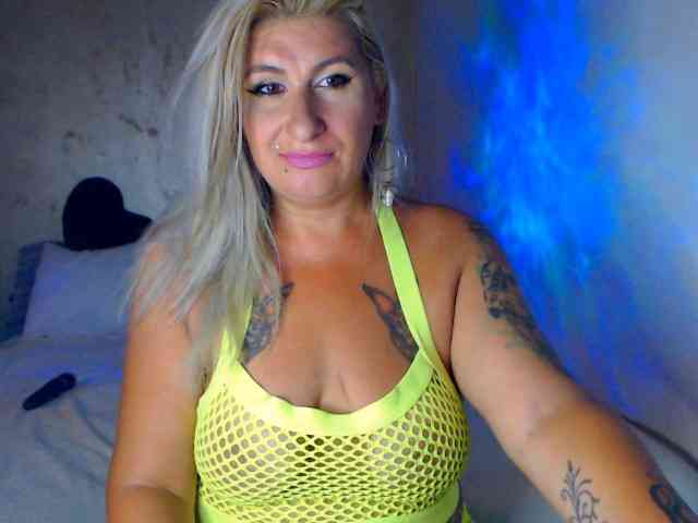 LilithGreen webcam