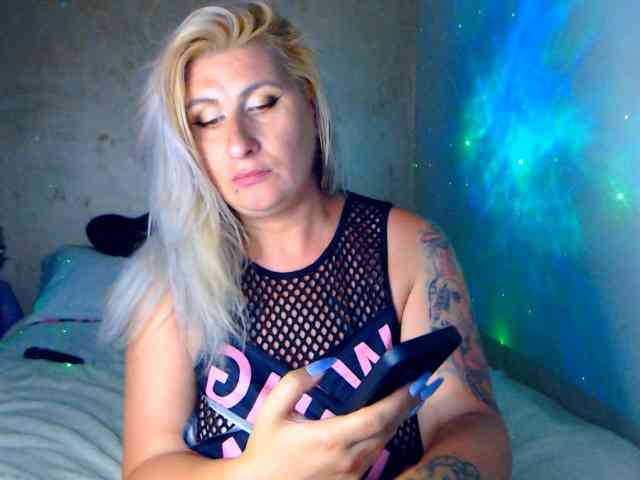 LilithGreen webcam