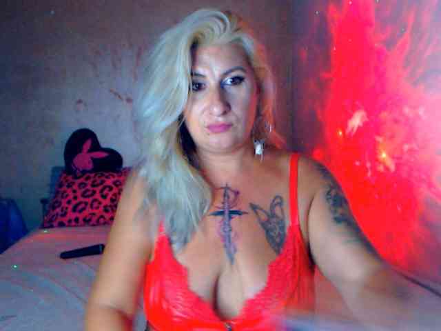 LilithGreen webcam