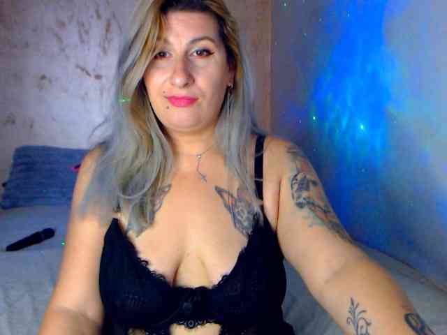 LilithGreen webcam