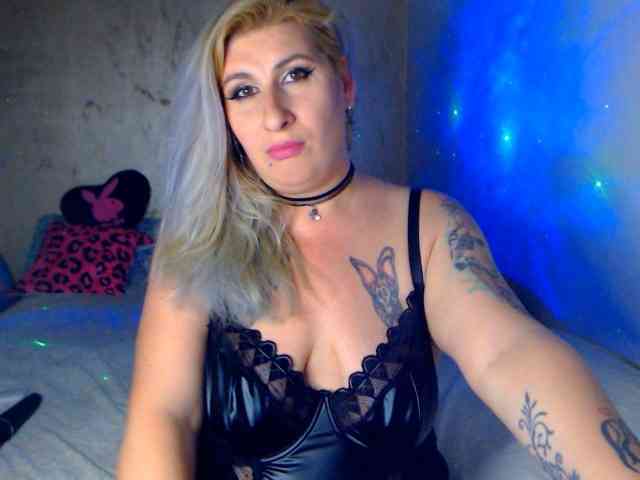 LilithGreen webcam