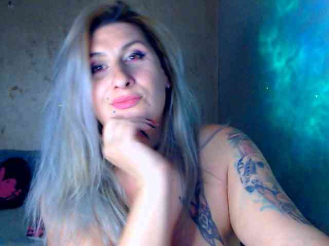 LilithGreen webcam