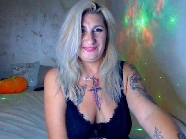 LilithGreen webcam