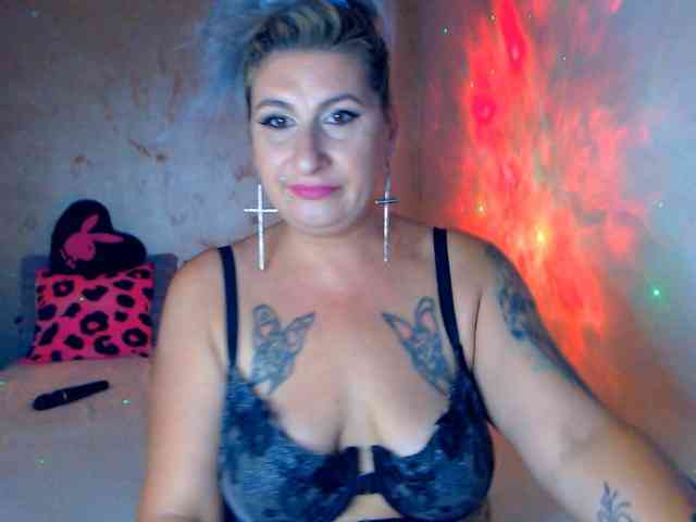 LilithGreen webcam