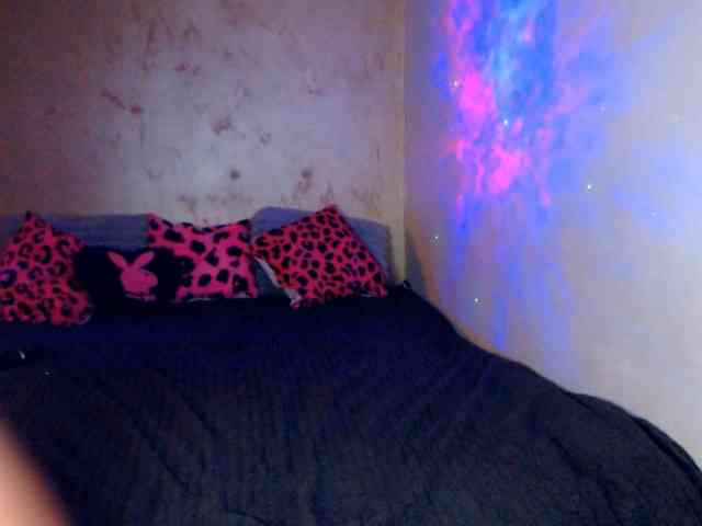 LilithGreen webcam