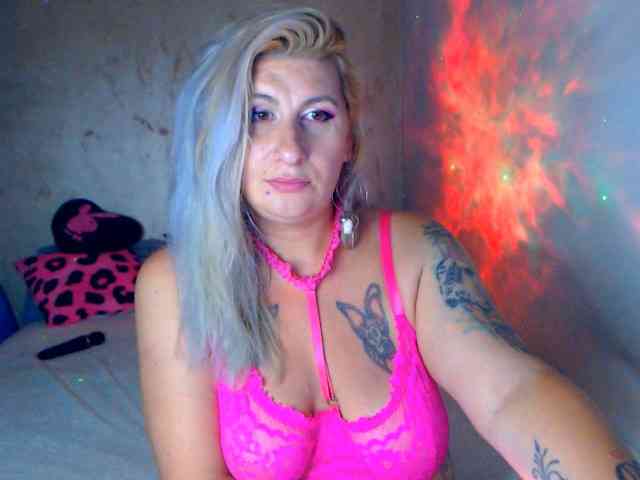 LilithGreen webcam