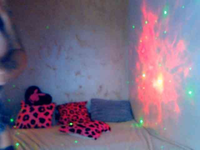 LilithGreen webcam