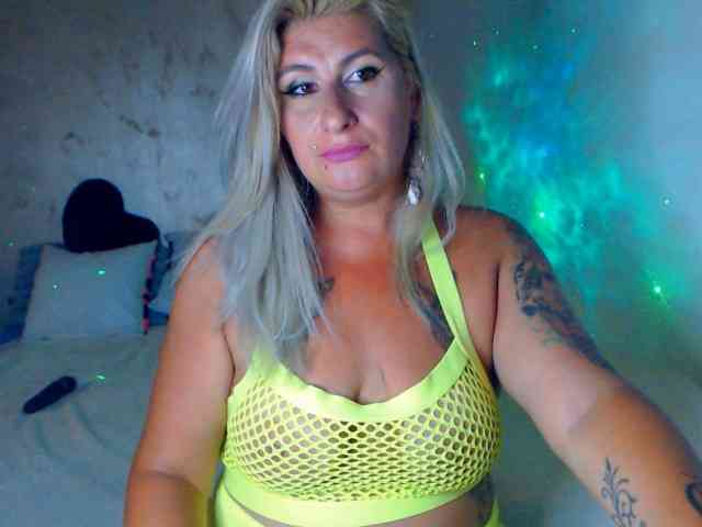LilithGreen webcam