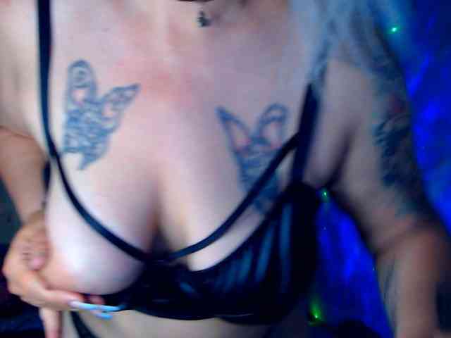 Model: LilithGreen