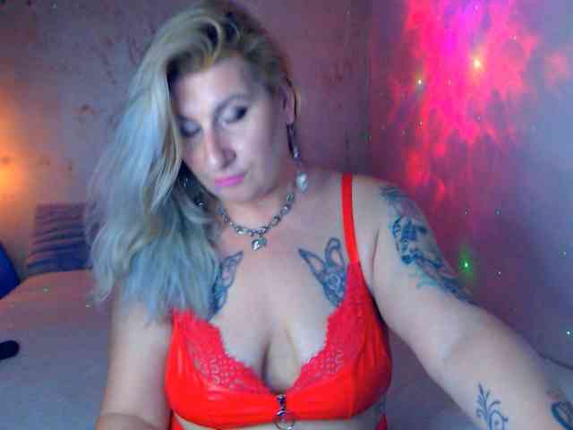 LilithGreen webcam