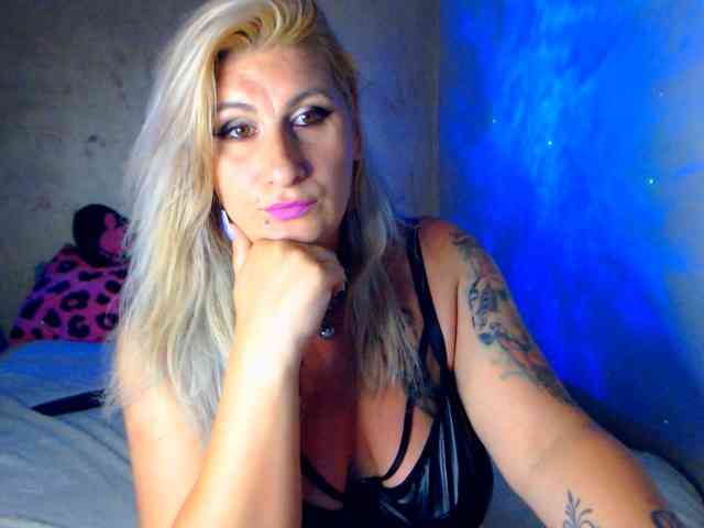 LilithGreen webcam