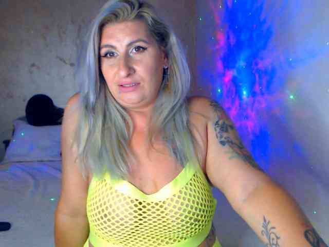 LilithGreen webcam