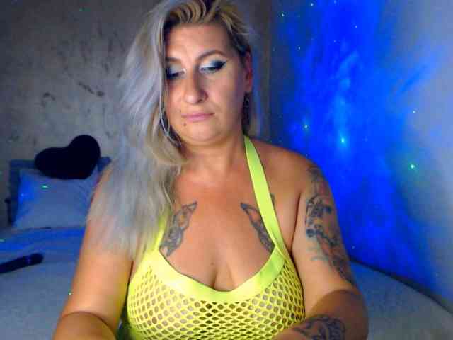 LilithGreen webcam
