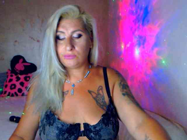 LilithGreen webcam