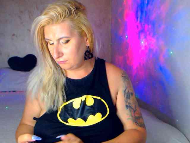 LilithGreen webcam