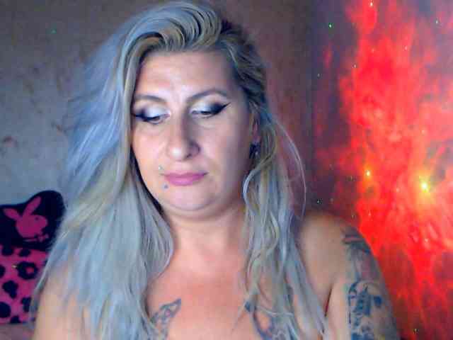 LilithGreen webcam