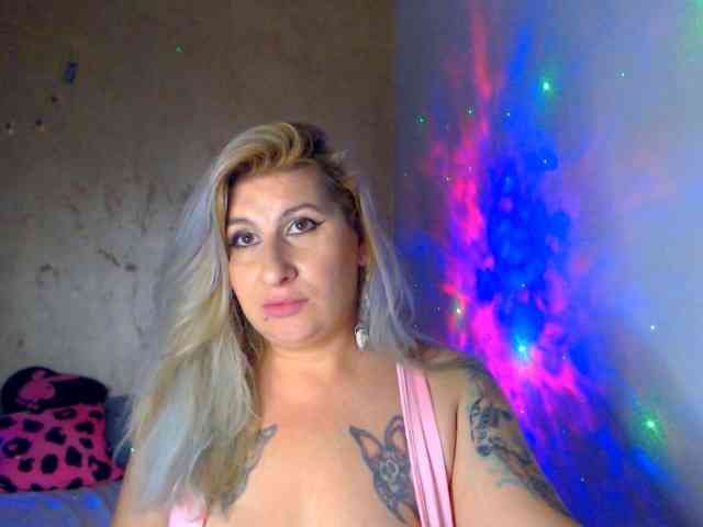 LilithGreen webcam