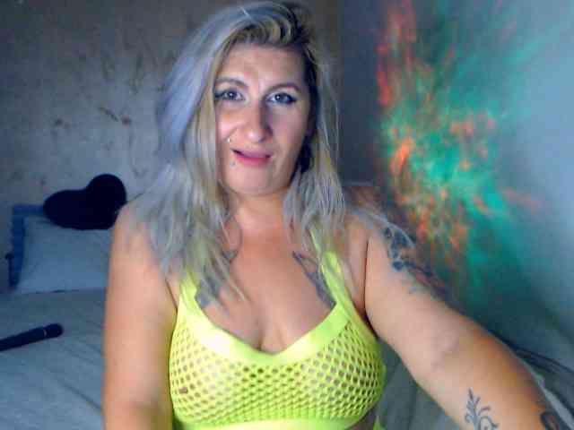 LilithGreen webcam