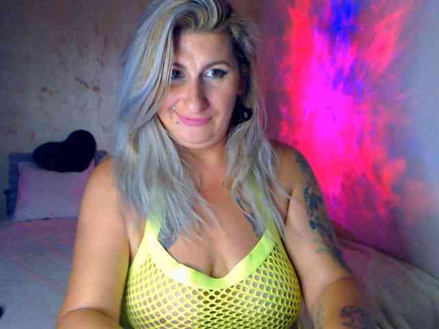 LilithGreen webcam