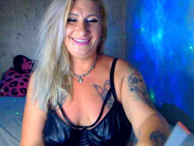 LilithGreen webcam
