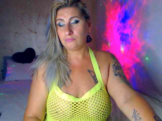 LilithGreen webcam