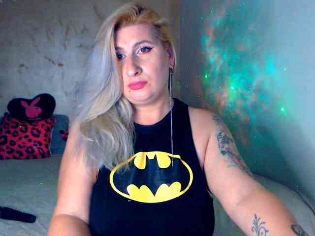 LilithGreen webcam