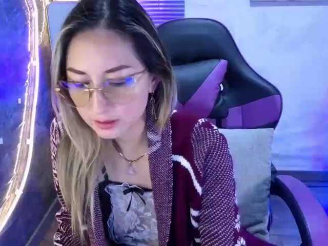 EvelynnMiller live cam preview