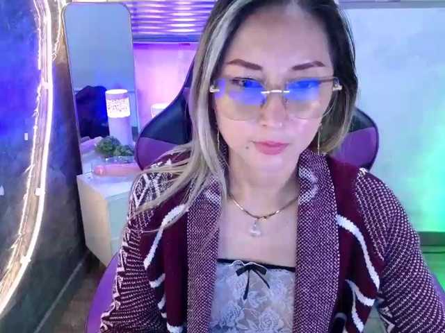 EvelynnMiller live cam preview