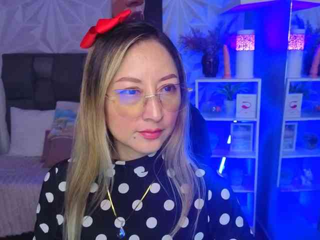 EvelynnMiller webcam