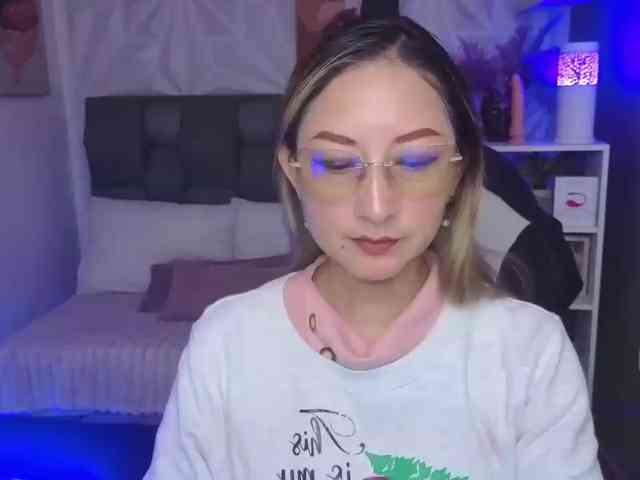 EvelynnMiller webcam