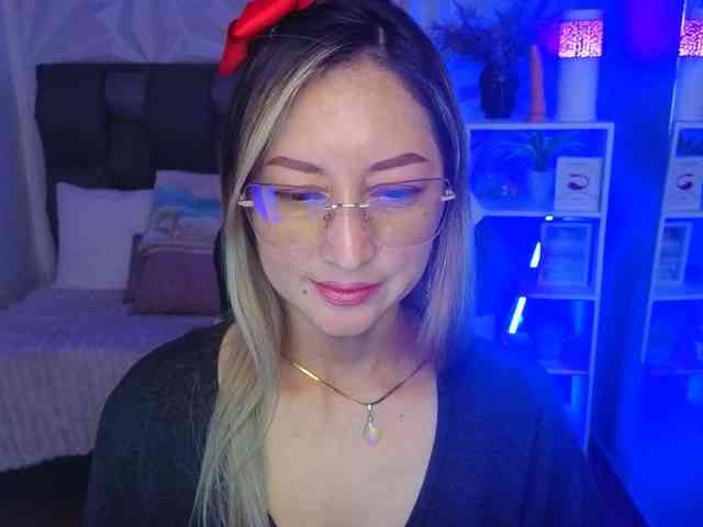 EvelynnMiller webcam