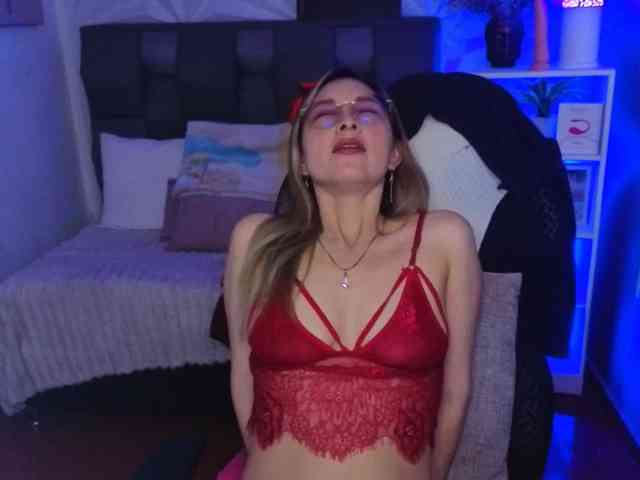 EvelynnMiller webcam