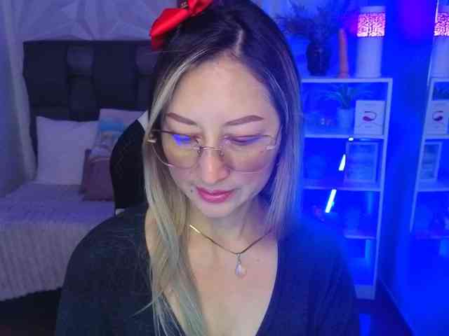 EvelynnMiller webcam
