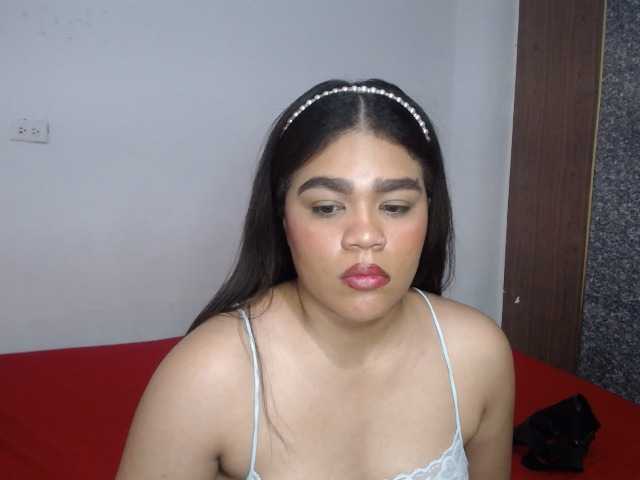 Issabella2002 live cam preview