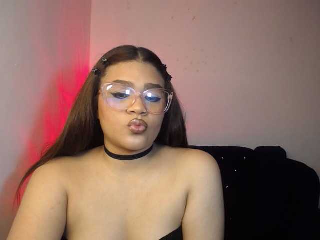 2moonsfulloflove live cam on BongaCams