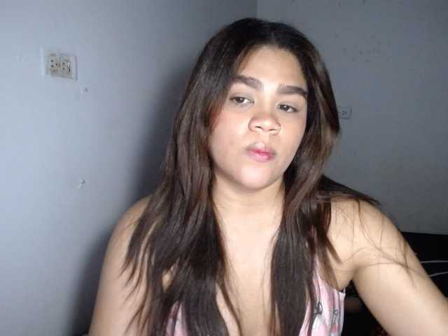2moonsfulloflove live cam on BongaCams