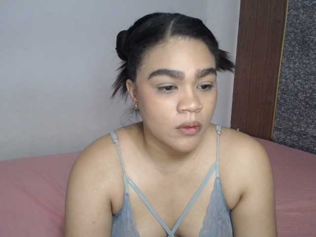 2moonsfulloflove live cam on BongaCams