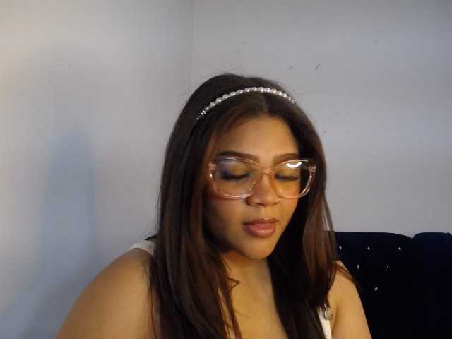 2moonsfulloflove live cam on BongaCams