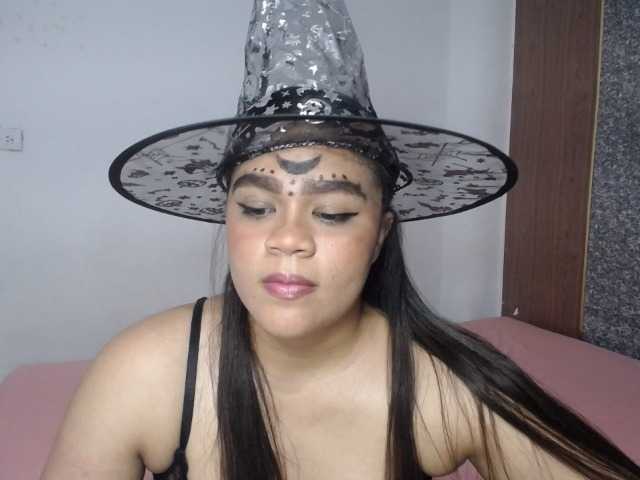 2moonsfulloflove live cam on BongaCams