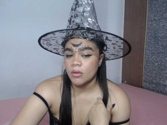 2moonsfulloflove live cam on BongaCams