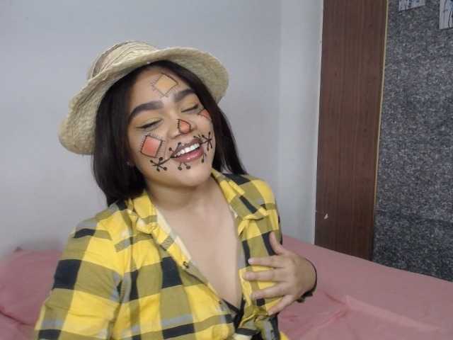 Issabella2002 live cam on BongaCams