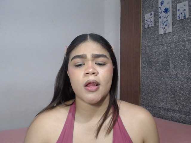 2moonsfulloflove live cam on BongaCams