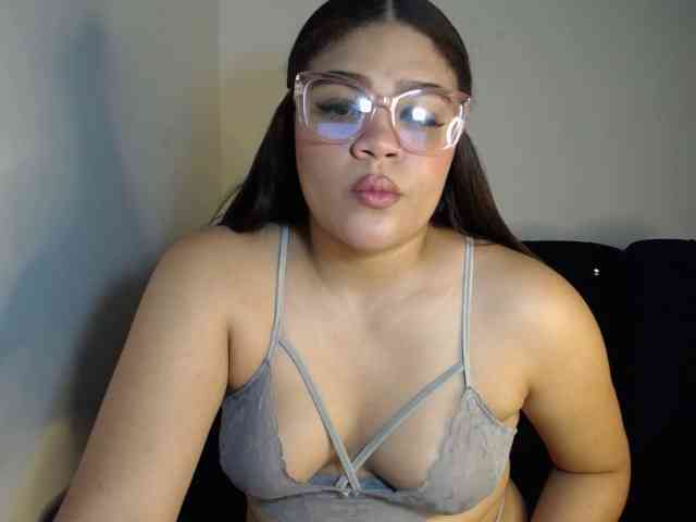 Issabella2002 webcam
