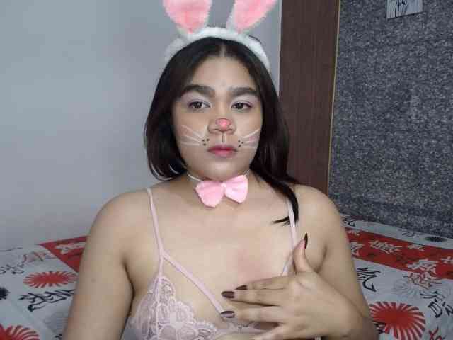 Issabella2002 webcam