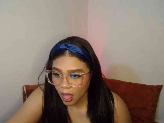 Issabella2002 webcam
