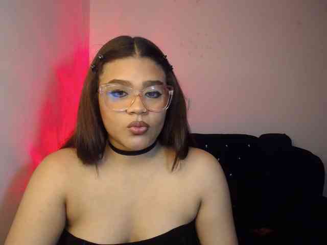 Issabella2002 webcam