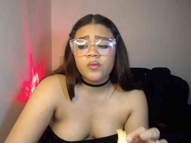 Issabella2002 webcam