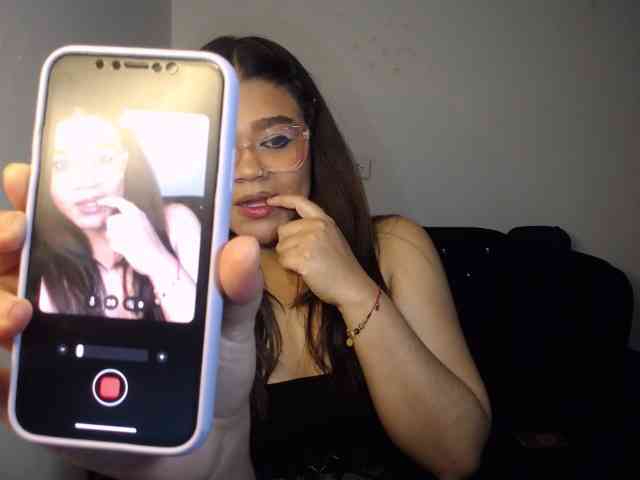 Issabella2002 webcam